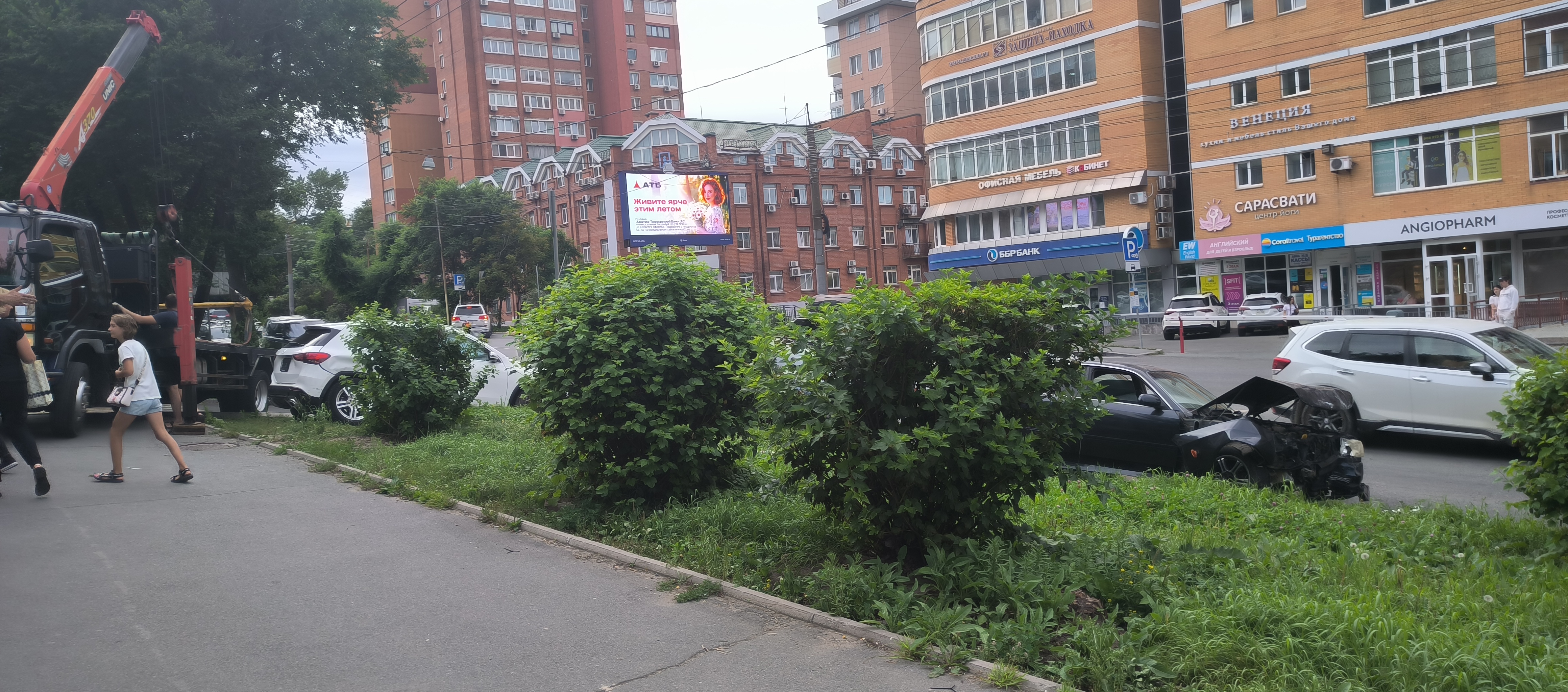 Серьезная авария на Некрасовской